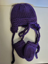 Load image into Gallery viewer, Baby Hat and Booties or Hat and Mittens
