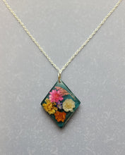 Load image into Gallery viewer, Pressed Flower Necklace for Nature Lover
