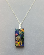 Load image into Gallery viewer, Pressed Flower Necklace for Nature Lover
