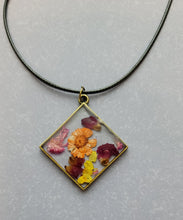 Load image into Gallery viewer, Pressed Flower Necklace for Nature Lover
