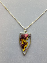 Load image into Gallery viewer, Pressed Flower Necklace for Nature Lover
