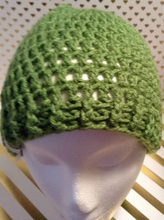 Load image into Gallery viewer, Green Hand Crochet Messy Bun/ Ponytail Hat / Topknot Hat / Messy Bun Toque / Women&#39;s Hat/ Children&#39;s Hat / Teen&#39;s Hat/ Winter Hat
